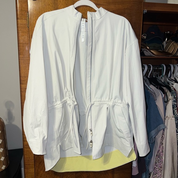Lululemon Jacket - Picture 2 of 5